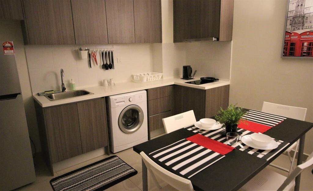 Hyve Soho Suites Cyberjaya Exterior photo